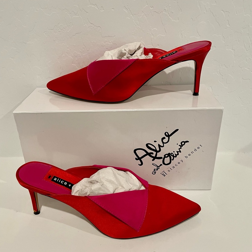 Alice + Olivia | Mareist Cherry & Fuchsia | 8.5 - Picture 2 of 6